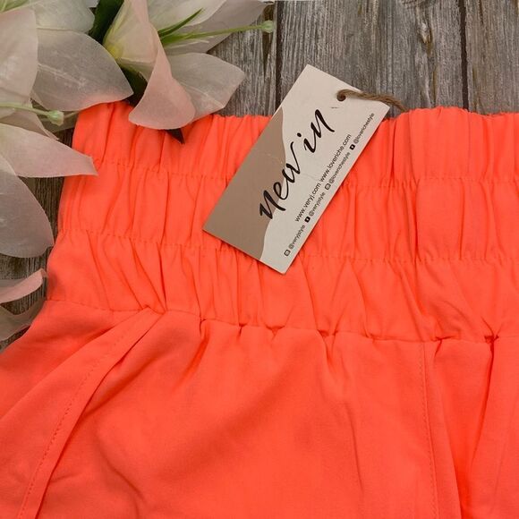 Women’s New In Active Workout Stretch Shorts Size L - Picture 2 of 11